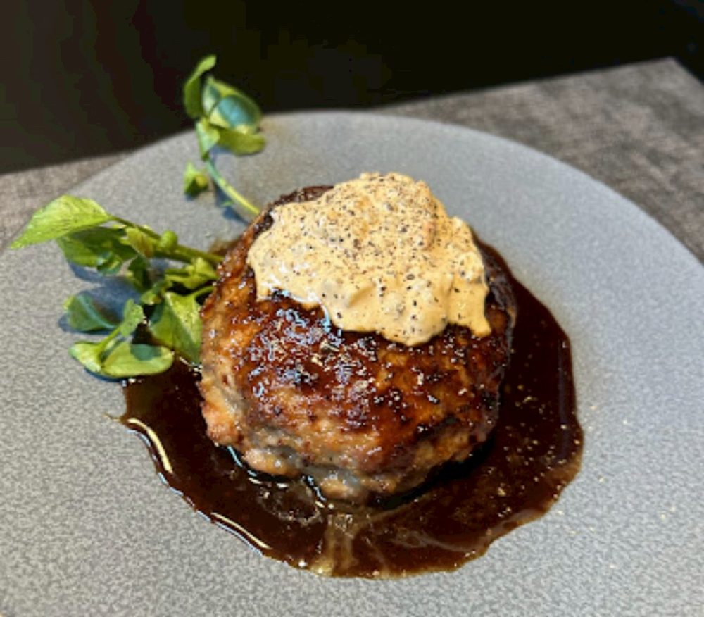 うまつの特製ハンバーグ